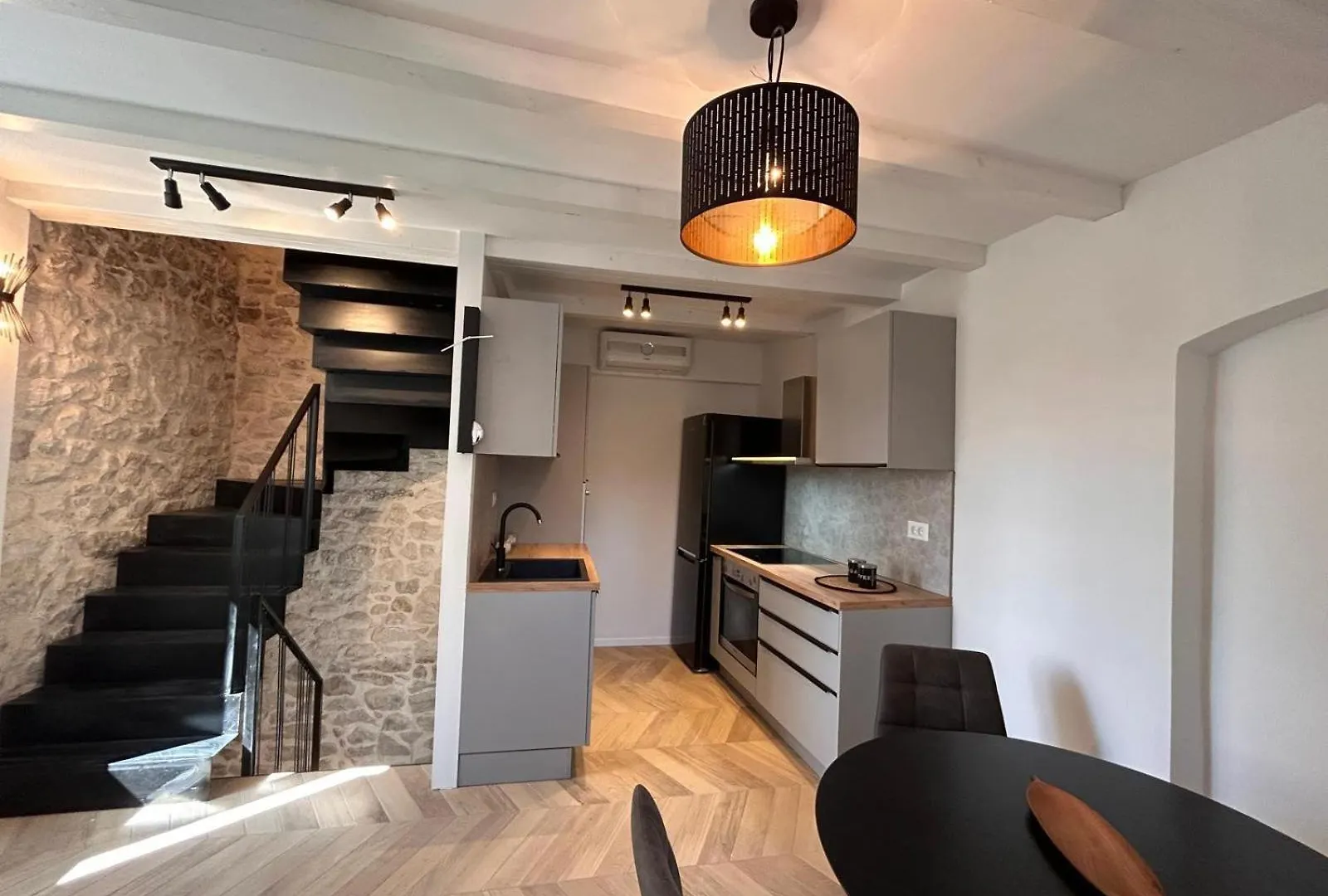 Small Villa Kastela Croatia